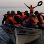 Mueren 9 refugiados al volcar su barca en el mar Egeo naufragio