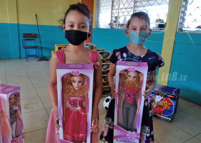 Ninas_eyslpq6 juguetes