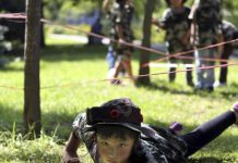 China: Entrenamientos militares para convertir a los niños «en hombres» china