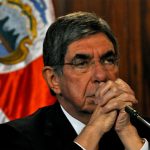 Exentrenadora de Óscar Arias lo señala por supuesto acoso sexual oscar arias