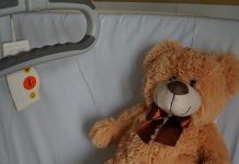 Lleva grave a su hija al hospital, pero la acusan de asesinarla guatemala
