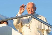 Letonia: El papa denuncia a quien amenaza con armamentos papa francisco