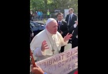 El papa le canta feliz cumpleaños a una «viejita» en Panamá (VIDEO) panama