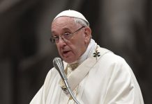 El papa critica las idolatrías como la belleza, el dinero o la fama papa francisco