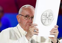 El papa pide que se destierre para siempre el antisemitismo papa francisco