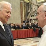El papa anima a Joe Biden a fomentar la reconciliación y la paz papa francisco