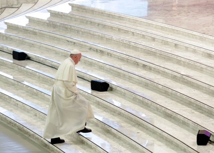 Papa_IBFBfwC caida del papa francisco