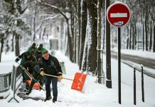 Temporal de nieve continúa generando retrasos en los aeropuertos de París