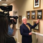 Tras pedir dinero para un nuevo avión, pastor dice que Jesús no andaría en un burro telepredicador evangelista jesse duplantis