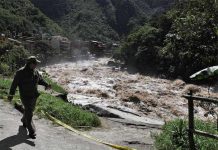 Deslizamientos dejan 5 muertos en Arequipa, Perú peru