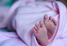 Mueren bebés por comida contaminada en Gran Bretaña bebes muertos