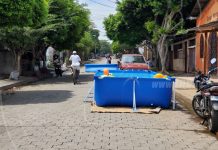 Familias en Managua optan por las piscinas inflables en la semana mayor managua