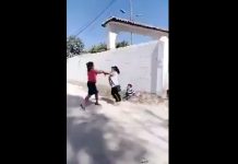 Niño recibe fuerte patada en pleito entre dos mujeres (Video) mexico
