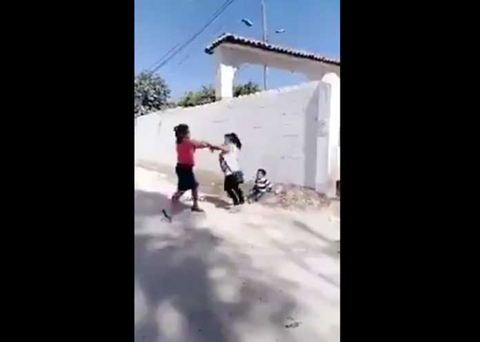 Pleito_qgeuUZE mexico