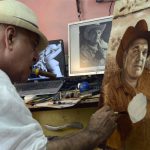 Milton Bernal, el pintor cubano que convierte el tabaco en arte cuba