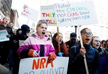 Estudiantes protestan frente a la Casa Blanca contra la violencia con armas casa blanca
