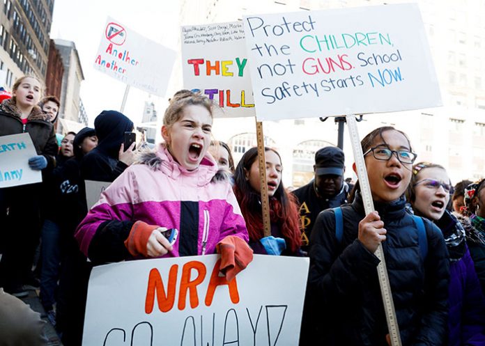 Protesta_un1p2h5 casa blanca