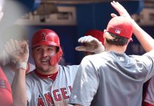 Trout y Pujols pegan jonrones, Angelinos vencen a Azulejos mike
