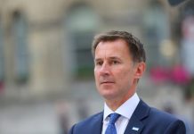 Theresa May nombra a Jeremy Hunt como nuevo ministro de Exteriores theresa may