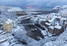Fuertes nevadas paralizan al Reino Unido servicios de emergencia