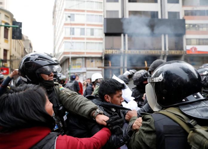 Represion_Bolivia_Dyf87VU el alto