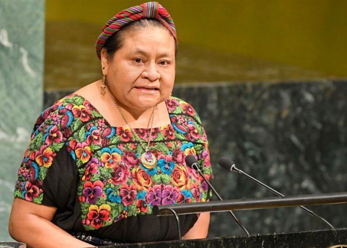 Rigoberta-Menchu-Mexico activista guatemalteca