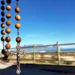 Acusan a joven que asesinó al supuesto sacerdote que abusó de él abuso sexual