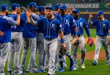 Reales rompen racha sin carreras y vencen 5-4 a Cerveceros mike