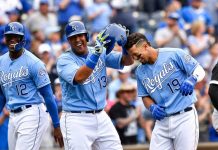 Cheslor dispara par de cuadrangulares en victoria de Royals cheslor