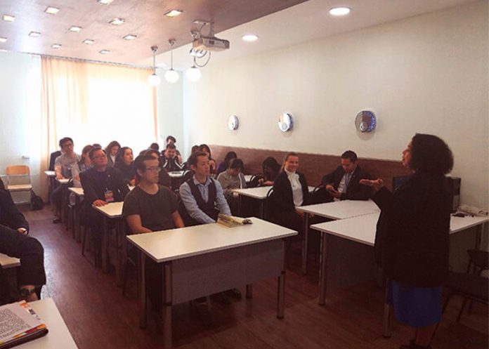 foro nueva generacion: economia de confianza mutua