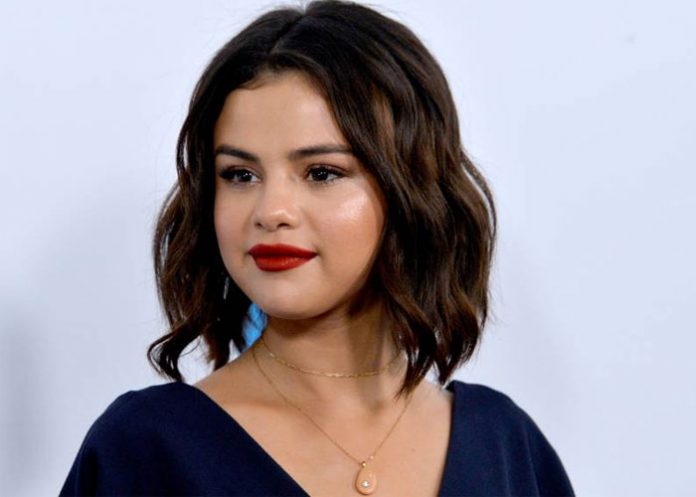 SELENA-GOMEZ selena gomez