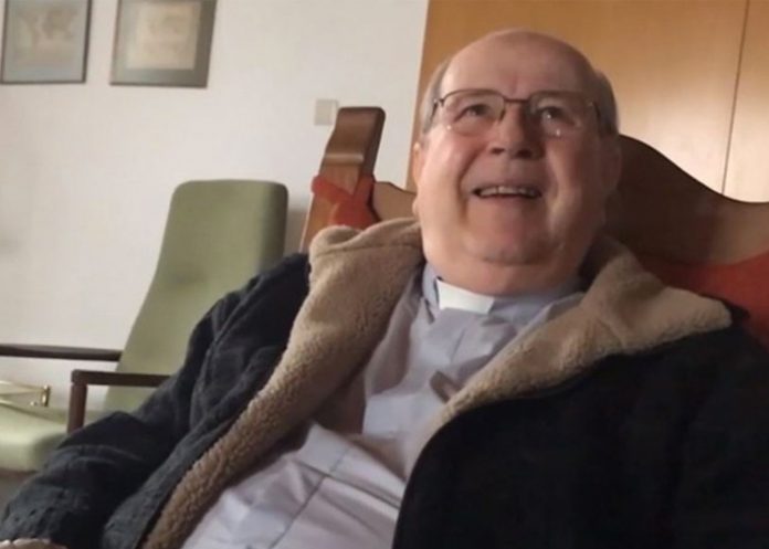 Sacerdote_vsAqxbM chile