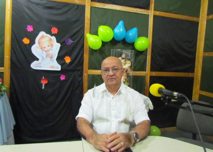 Sacerdote_yTTPbUs el salvador