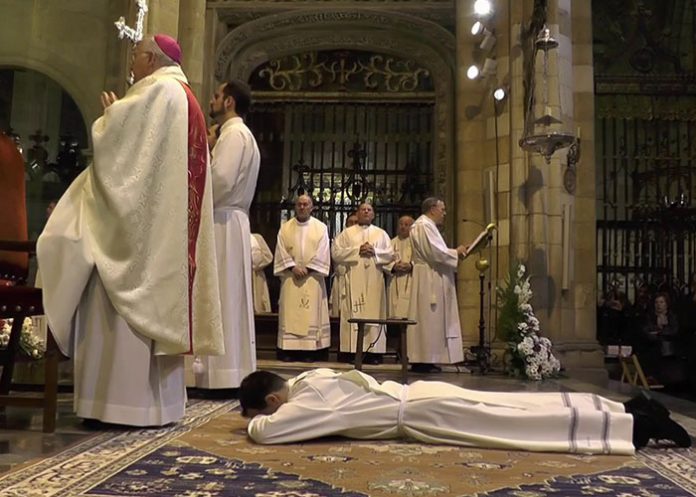 Sacerdotes iglesia catolica
