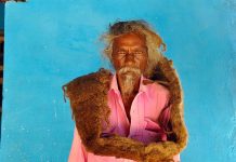 Hombre lleva más de 40 años sin lavarse el pelo porque «es una bendición de Dios» india