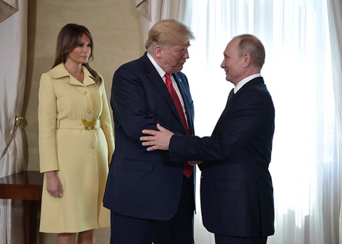 Saludo donald trump