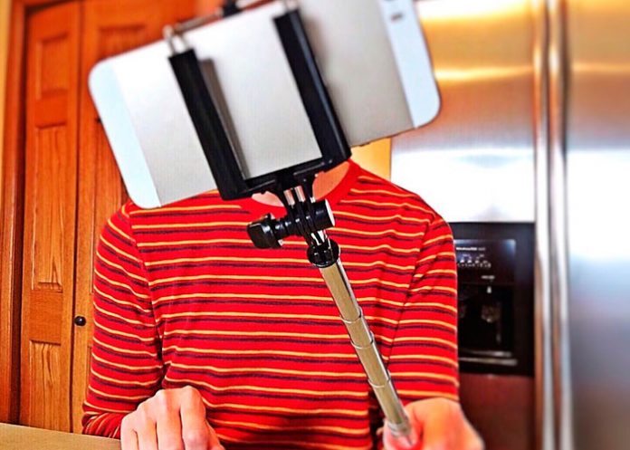 Selfie_HsxF7ay selfie