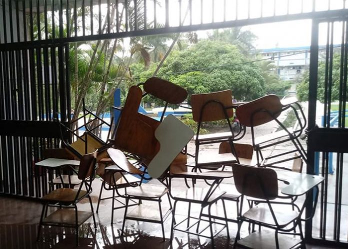 jovenes encapuchados