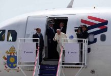 El papa Francisco llega a Perú en visita oficial y apostólica de tres días