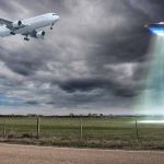 Video Viral: Pánico en Taiwán por supuesta flota de OVNIS cielo oscuro