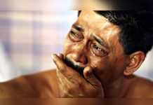 hombre llorando