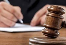 Justicia costarricense condenó a 100 años de cárcel a un hombre por violar a su hija juez escribiendo sentencia