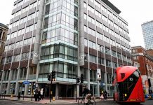 Registran oficinas de Cambridge Analytica en Londres oficinas de cambridge analytica