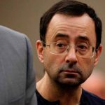 FBI conocía acusaciones contra médico que abusó de gimnastas