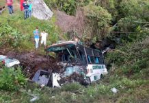 Reportan cinco muertos y 14 heridos tras choque frontal en Colombia