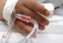 Indignación en Argentina: Violan y matan a golpes a bebé de 2 años mano de bebe