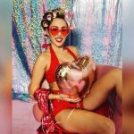 Miley Cyrus comparte fotos sin brasier en Instagram y desata locura en sus fans galeria de fotos