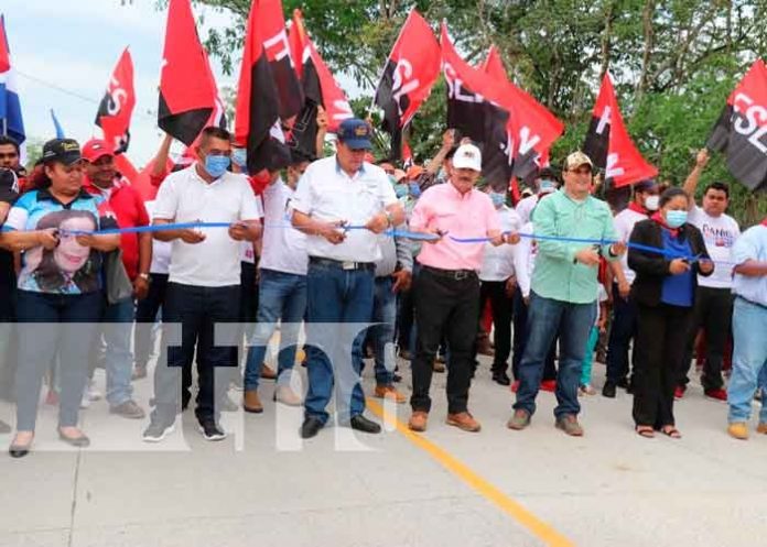 nicaragua, siuna, alcaldia, entrega de carretera, concreto hidraulica,