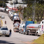 Huelguistas bloquean paso a camiones en Costa Rica costa rica