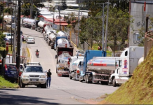 Huelguistas bloquean paso a camiones en Costa Rica costa rica